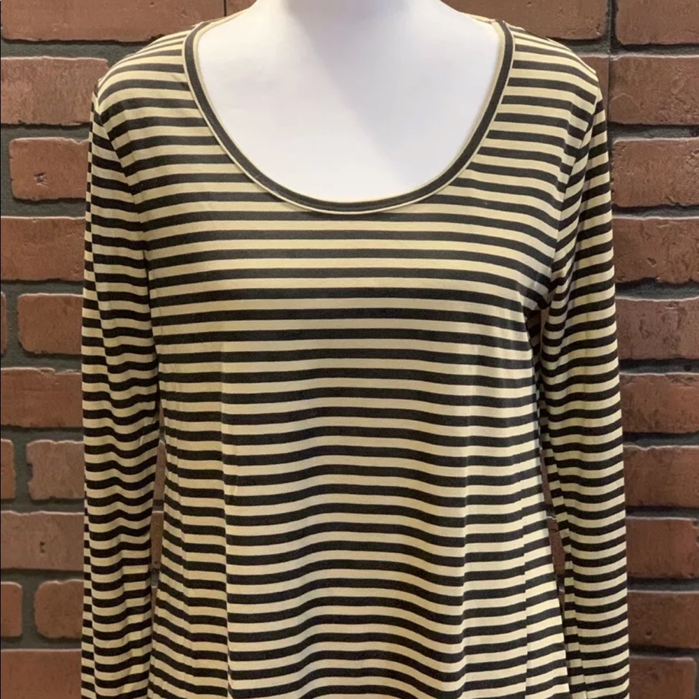 LulaRoe Long Sleeve Lynnae size S